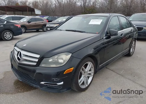2013 Mercedes-Benz C 250 Sport from USA, damaged, VIN WDDGF4HB3DA776624